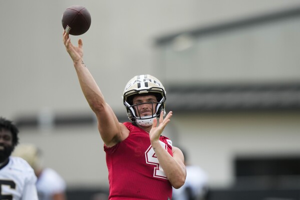 Derek carr college jersey store